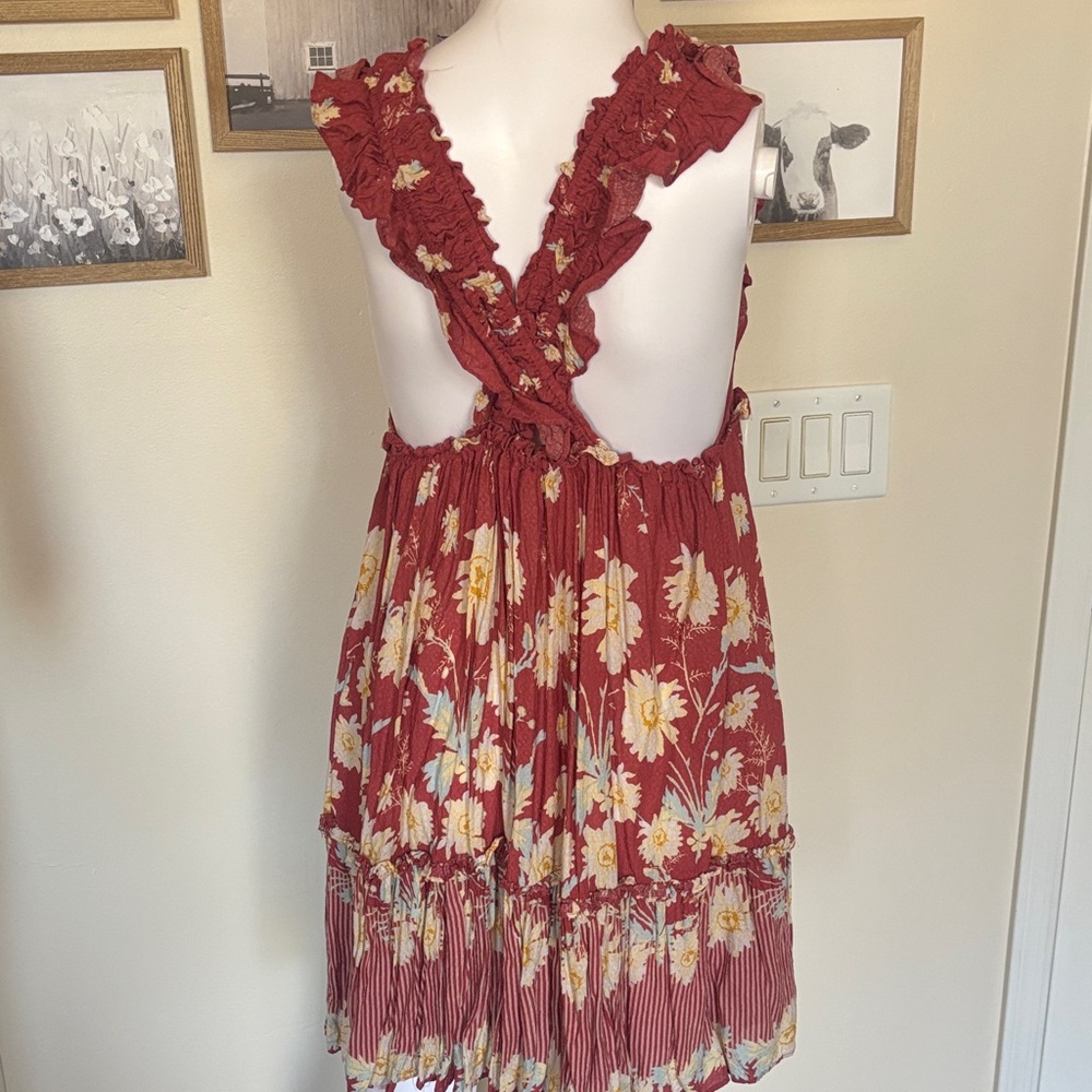 Women's Floral Ruffle Mini Dress - Red - Picture 4 of 6